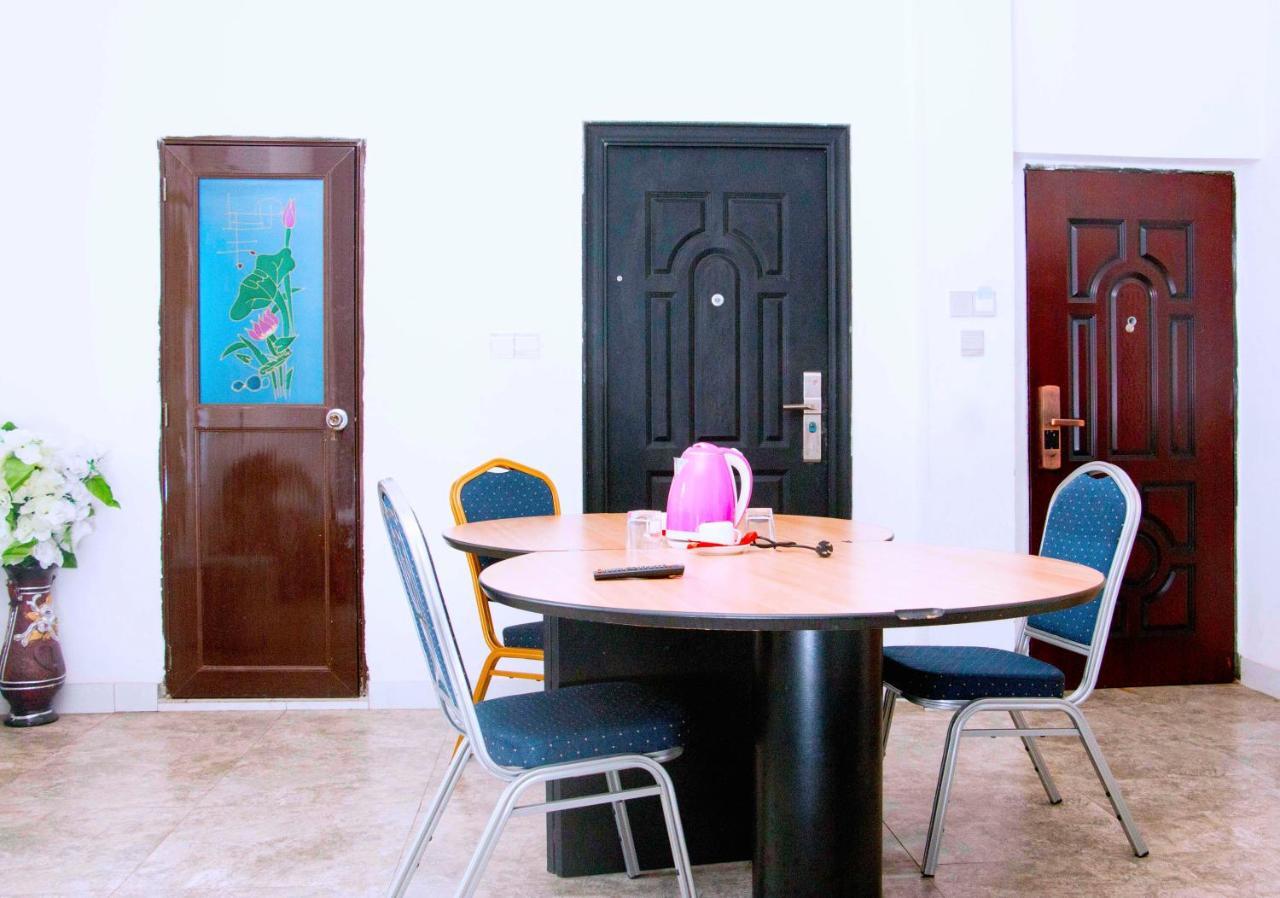 Nora Hotel โกโตนู ภายนอก รูปภาพ