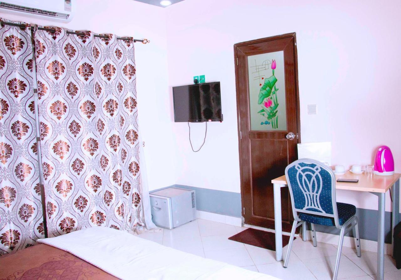 Nora Hotel โกโตนู ภายนอก รูปภาพ
