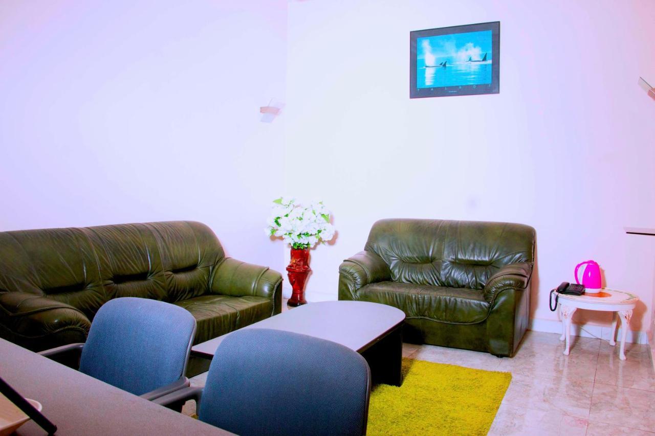 Nora Hotel โกโตนู ภายนอก รูปภาพ