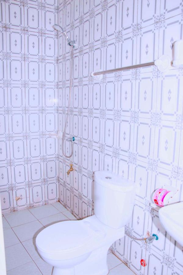 Nora Hotel โกโตนู ภายนอก รูปภาพ